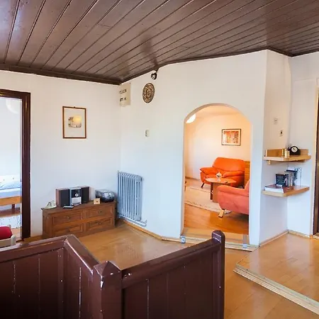 ゲストハウス Nina