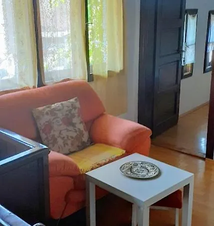 Nina サラエヴォ